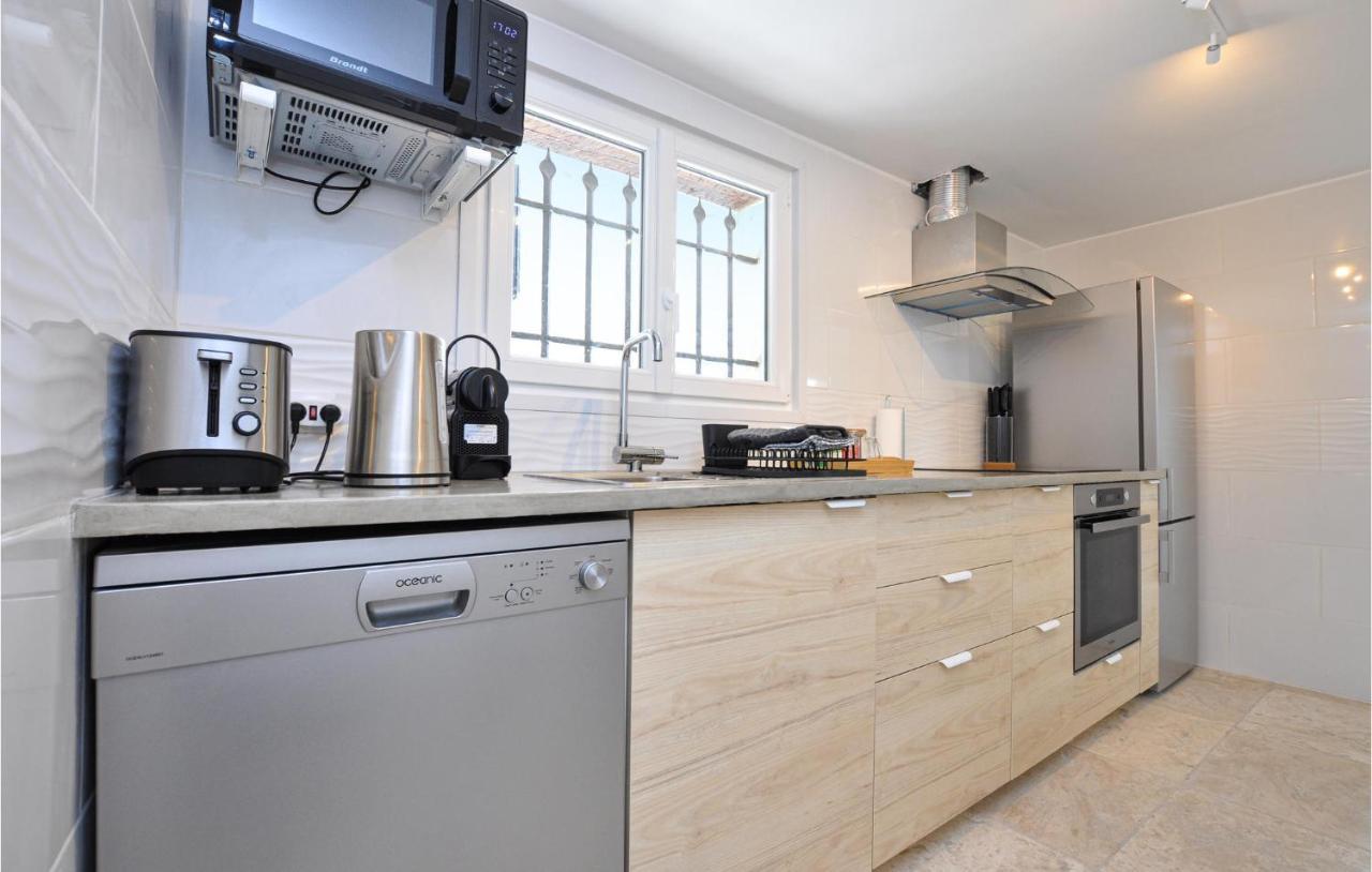 Awesome Apartment In Saint-Jeannet With Kitchen Exterior foto